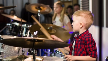 Ударные инструменты в JK MUSIC SCHOOL на Кабдолова 22б, 1, Ауэзовский район