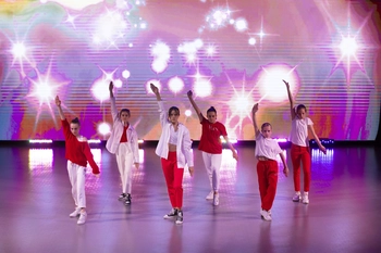 Танцы в MURAGER MUSIC SCHOOL на Микрорайон Алмагуль 4А, 2 этаж, 