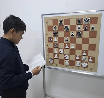 Шахматы в ORASH CHESS на Толе би БЦ Каусар 286/2, 2 этаж, 